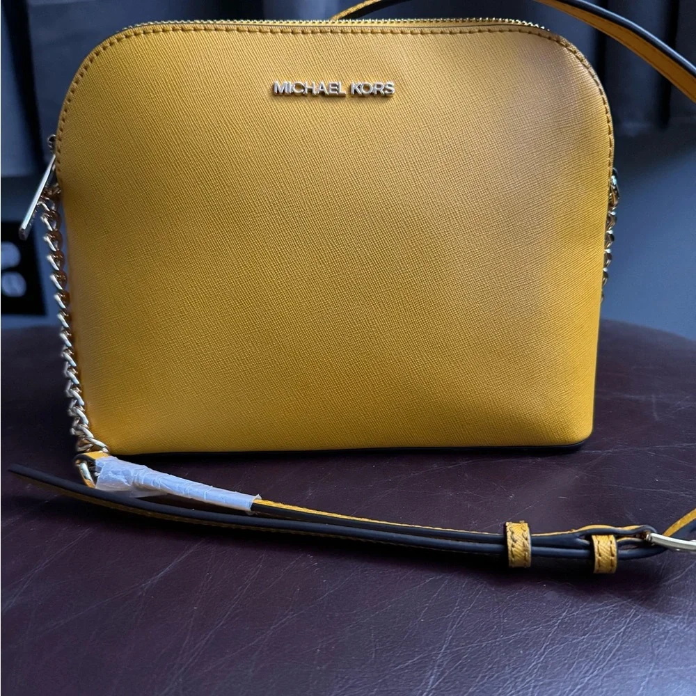 Michael kors crossbdy